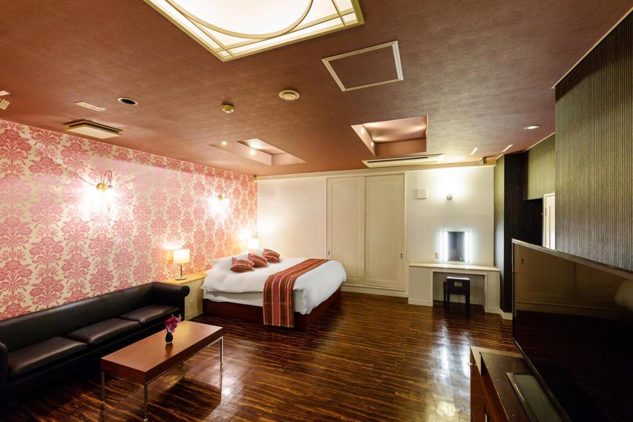 Hotel Love Jewel Китакюсю Экстерьер фото