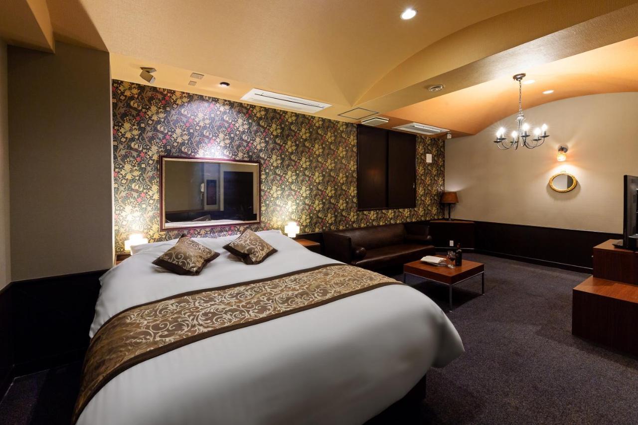 Hotel Love Jewel Китакюсю Экстерьер фото
